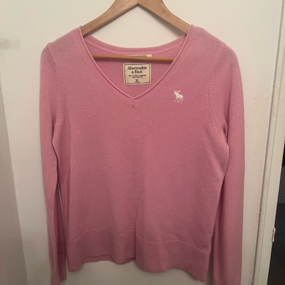 Abercrombie & Fitch Light Pink V-Neck Cashmere Sweater